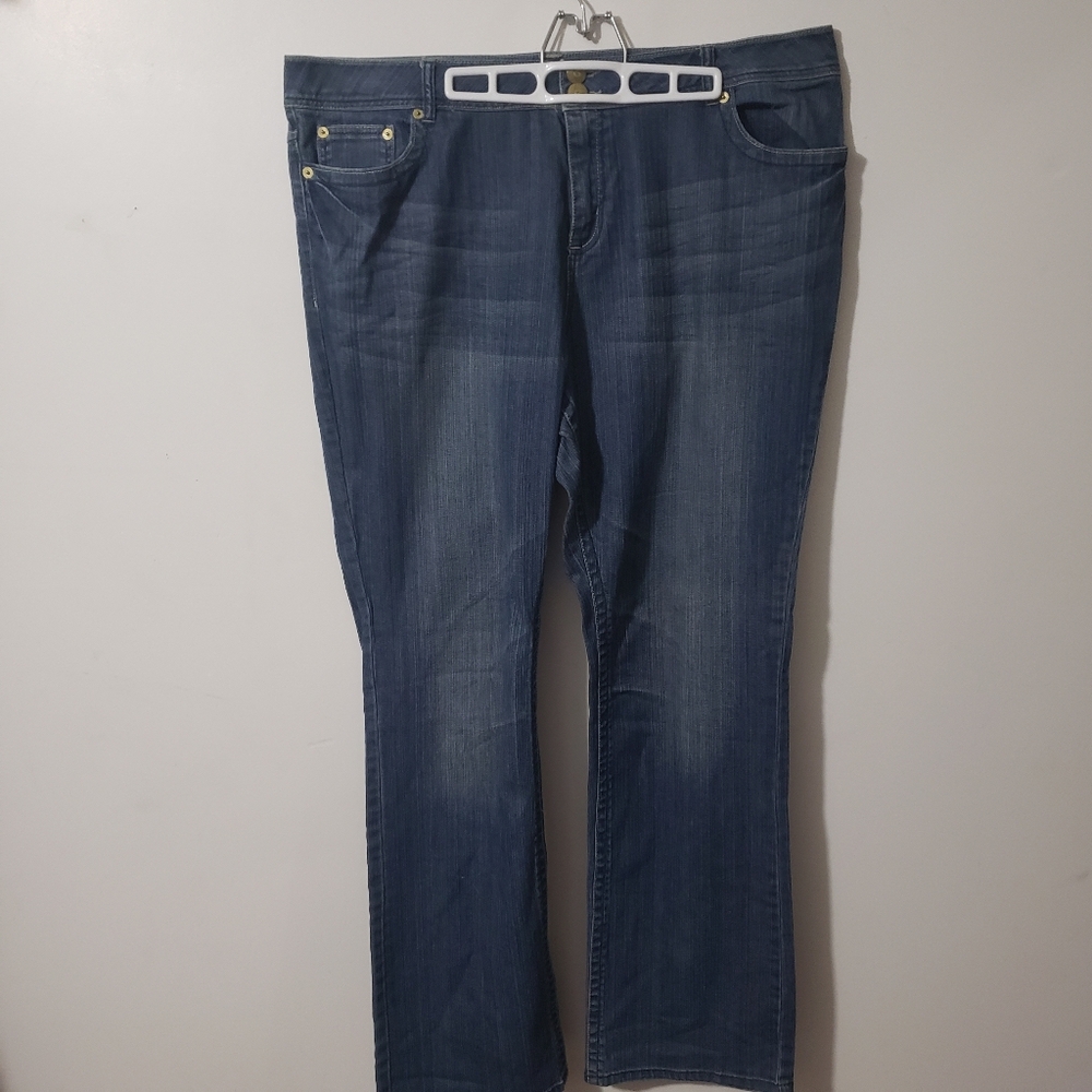 Avenue Jeans "Barely Boot" blue denim women's size 22